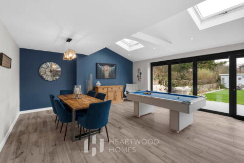 Meadow Close, St Albans, AL4 9TG