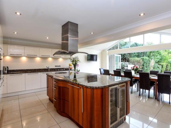 Kitchen/Dining Room 