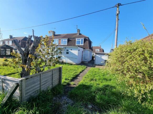 3 Holbrook Vale - Rear.jpg