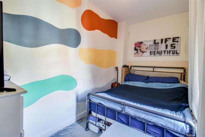 2 bed Terraced for sale Image 7