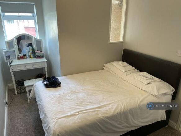 2 bed Terraced to rent Image 7