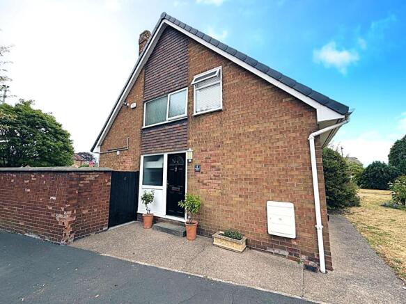 3 bed Semi-Detached for sale Image 2