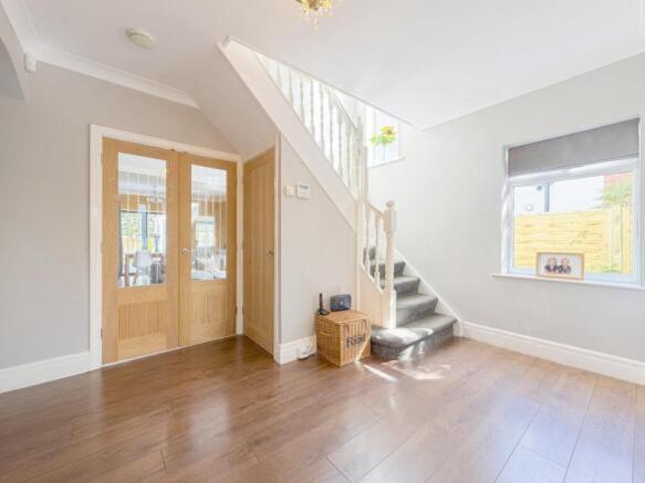 4 bed Detached for sale Image 5