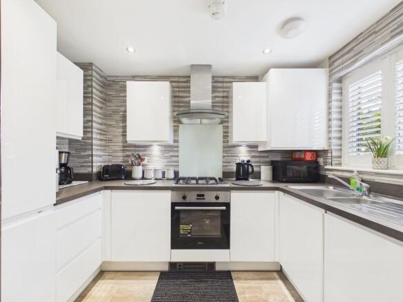 CAM03582G0-PR0198...