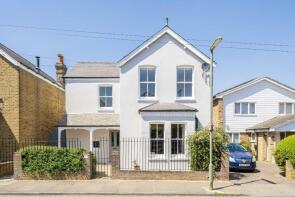 44, Sunmead Road, Sunbury-on-thames TW16 6PE
