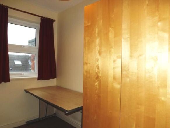 3 bed Terraced to rent Image 7