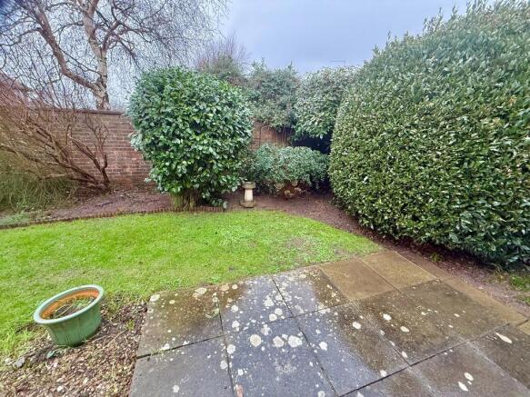 17 Barton Court P...