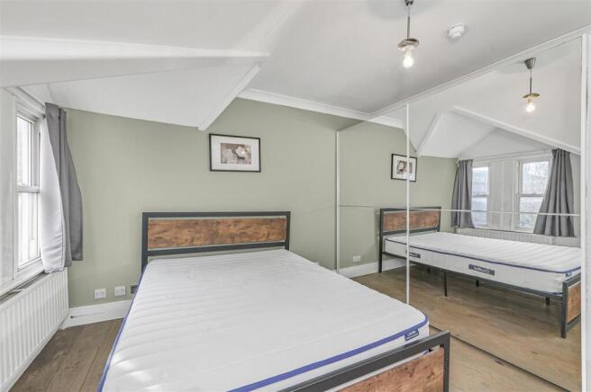 Eden_Harper_-_Wandsworth_Road_London__SW8_2LA_15.J