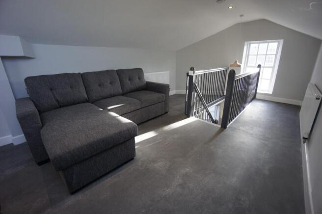 2 bed Flat to rent Image 4