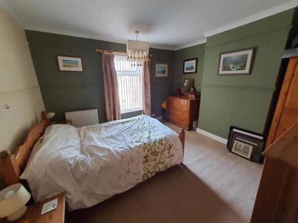 Bedroom 2 - 2.jpg