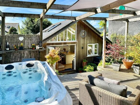 Hot Tub Towards House.JPG