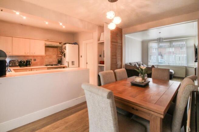 Lounge/Dining Room