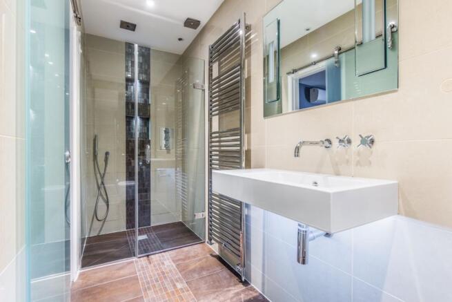 En-Suite 1