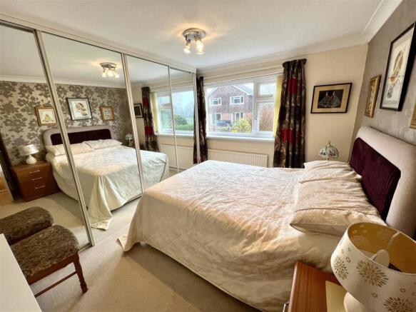 BEDROOM 2