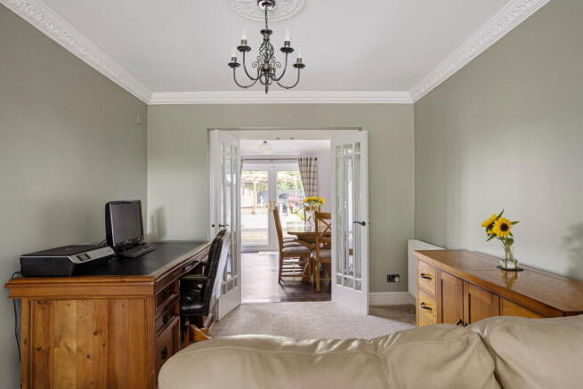 4 bed Semi-Detached for sale Image 7