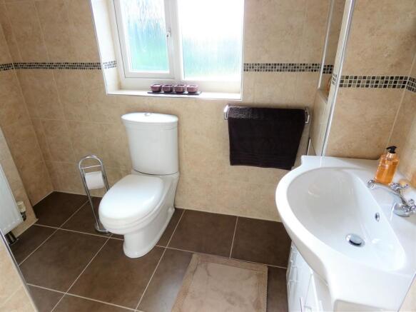 Shower En-Suite