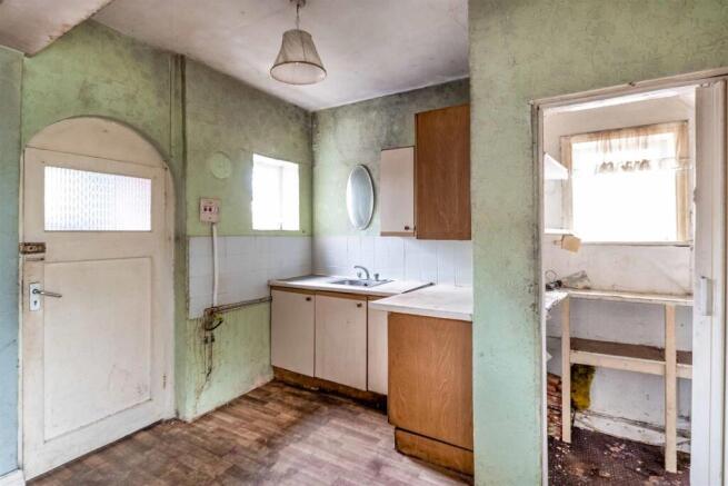 3 bed Semi-Detached for sale Image 4
