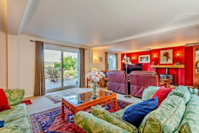 8617468-interior17-800.jpg