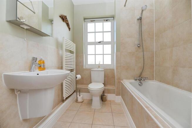 Bathroom.JPG