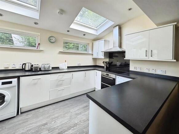 Elvet Crescent, Durham City, DH1 photo 5