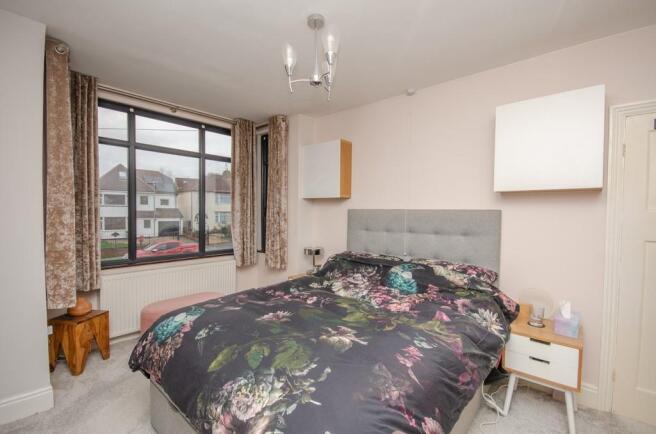 Bedroom 1.jpg