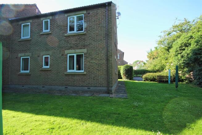 8 Tennison Court COTTINGHAM (5)_lzn.jpg