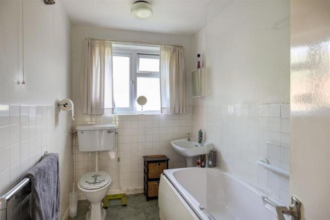 Bathroom.jpg