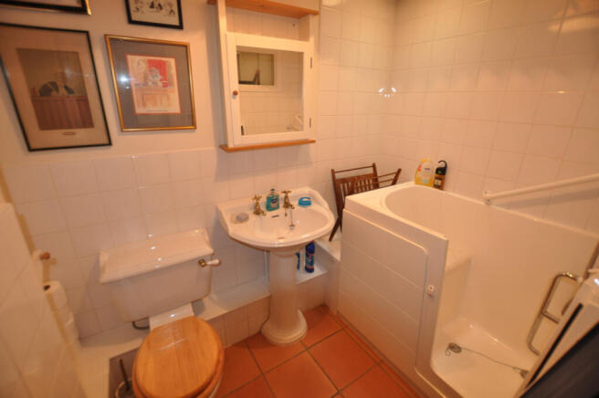 Photo 10