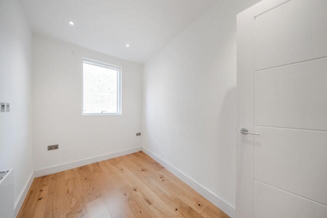 1405869-2-697c7f8...