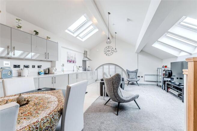2 bed Apartment for sale Image 8