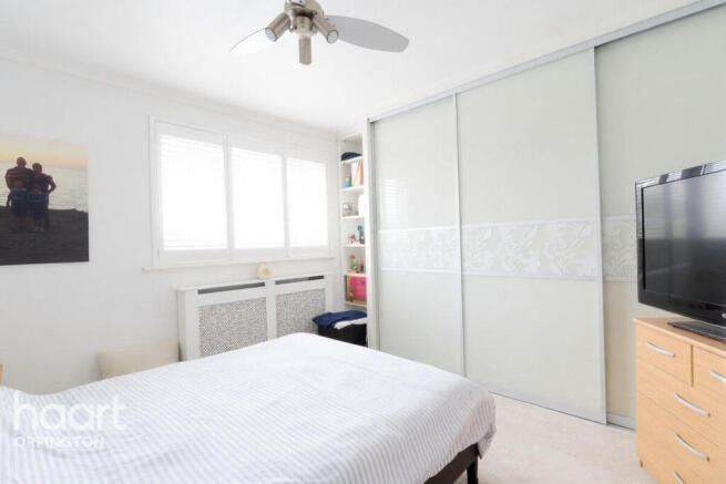 3-bed semi-detached on Chelsfield Lane, Orpington, £425,000