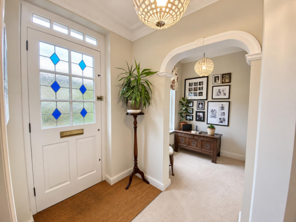 Entrance Hall (Image 1)