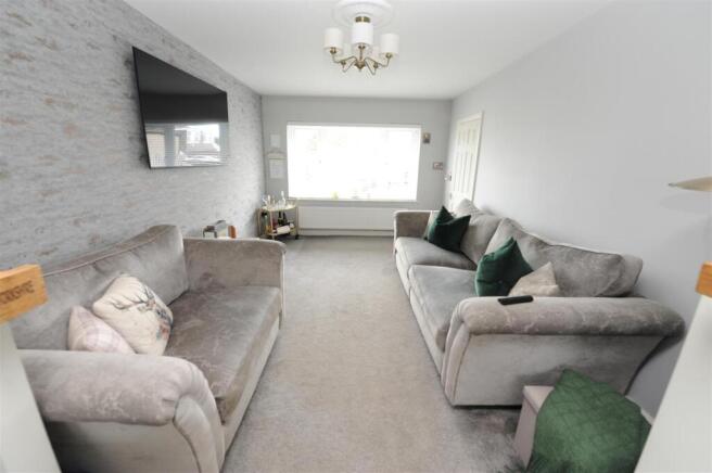 3 bed Town House for sale Image 5