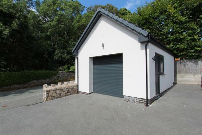 Garage.JPG