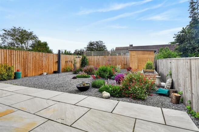 2 bed Detached Bungalow for sale Image 6