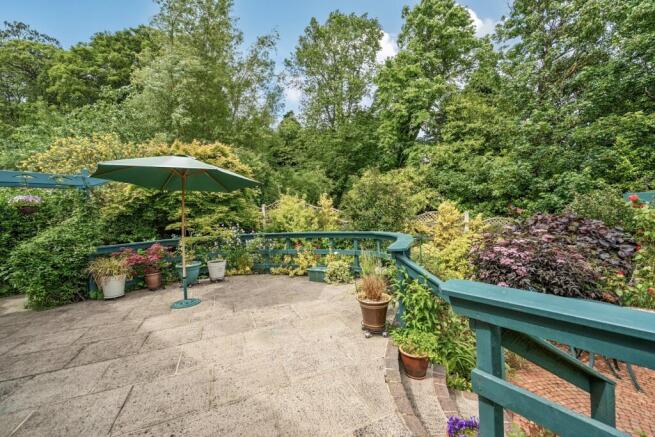 4 bed Detached for sale Image 6