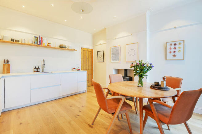 3 bed Terraced for sale Image 12