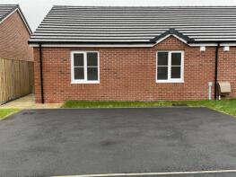 9, Clos Yr Ysgol, Neath SA11 4AQ