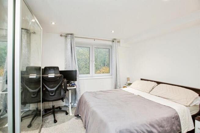 1 bed Apartment for sale Image 4