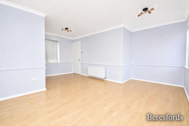 Lounge/Dining Area