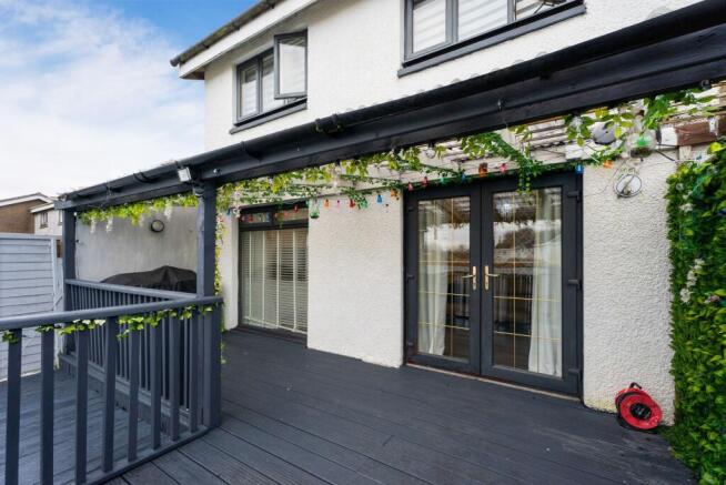 Blades Court, Gartcosh, G69 photo 4