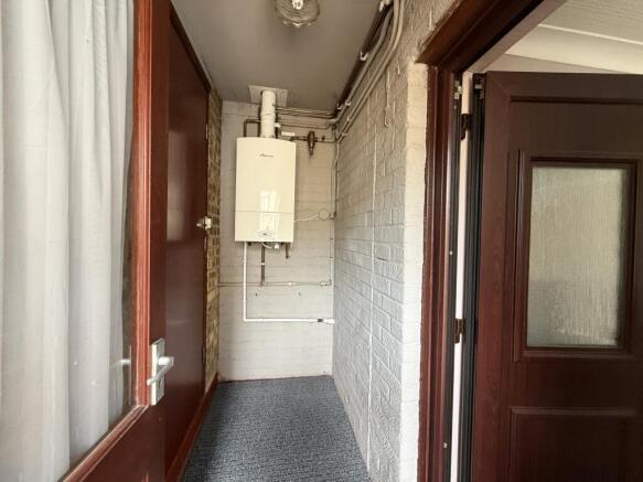 3 bed Semi-Detached for sale Image 8