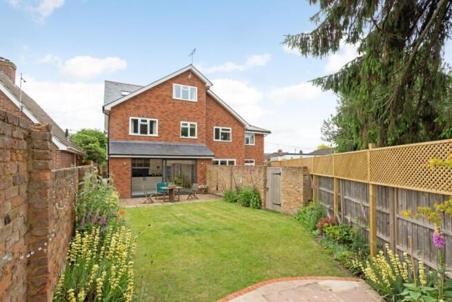 67 Wycombe Road 3...