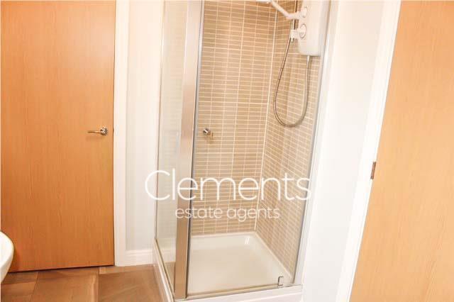 EN SUITE.JPG