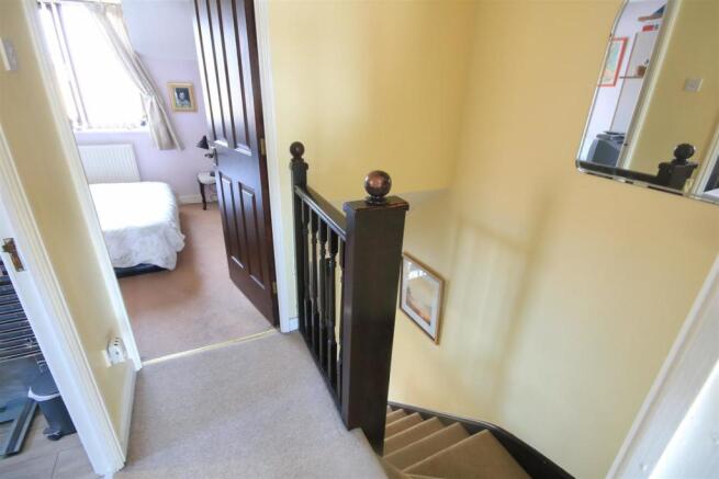 FIRST FLOOR LANDING