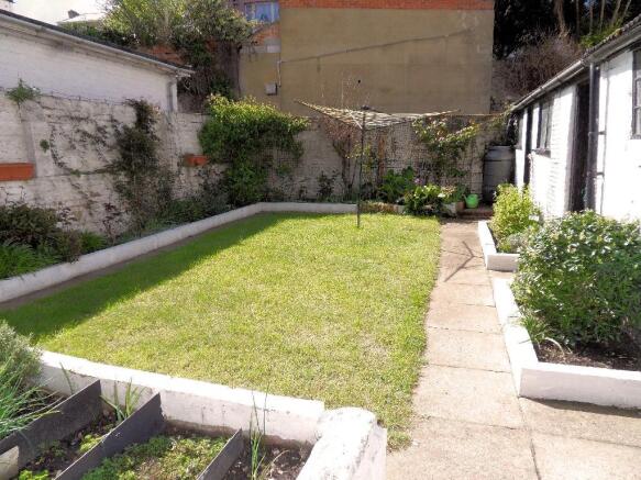 Photo 10