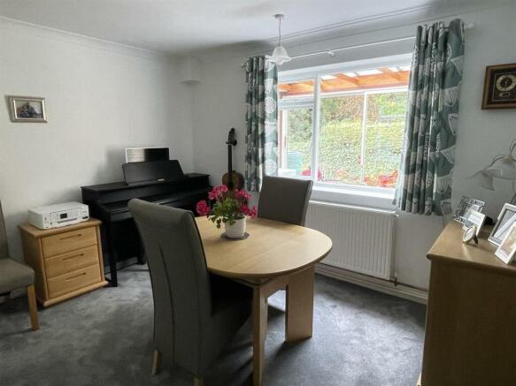 Angus Close, Thurnby photo 4