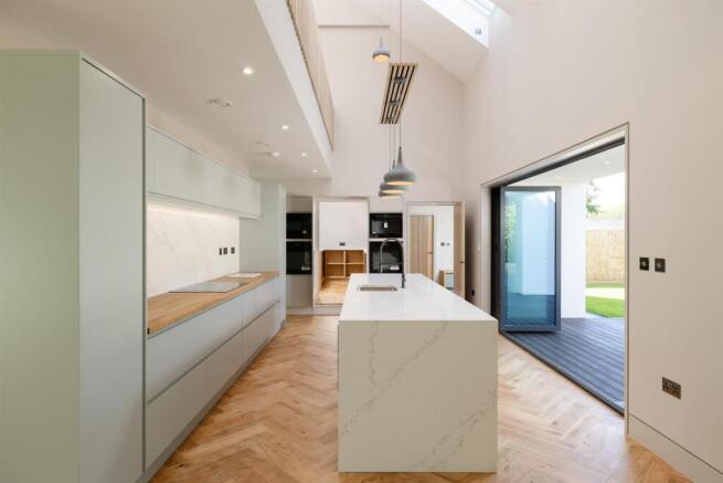 Kitchen / Breakfast Room