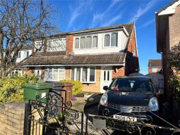 17, Alnwick Drive, Wirral CH46 6ET
