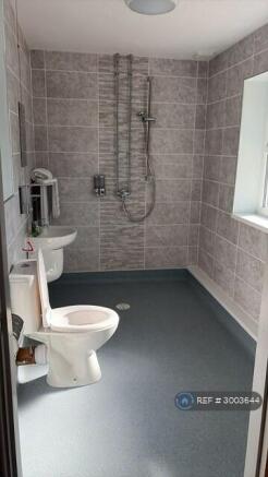 1 bed House Share to rent Image 4